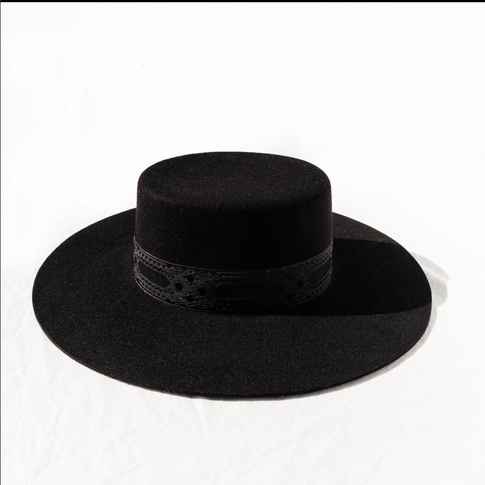 “Sierra” Lack of Color Hat